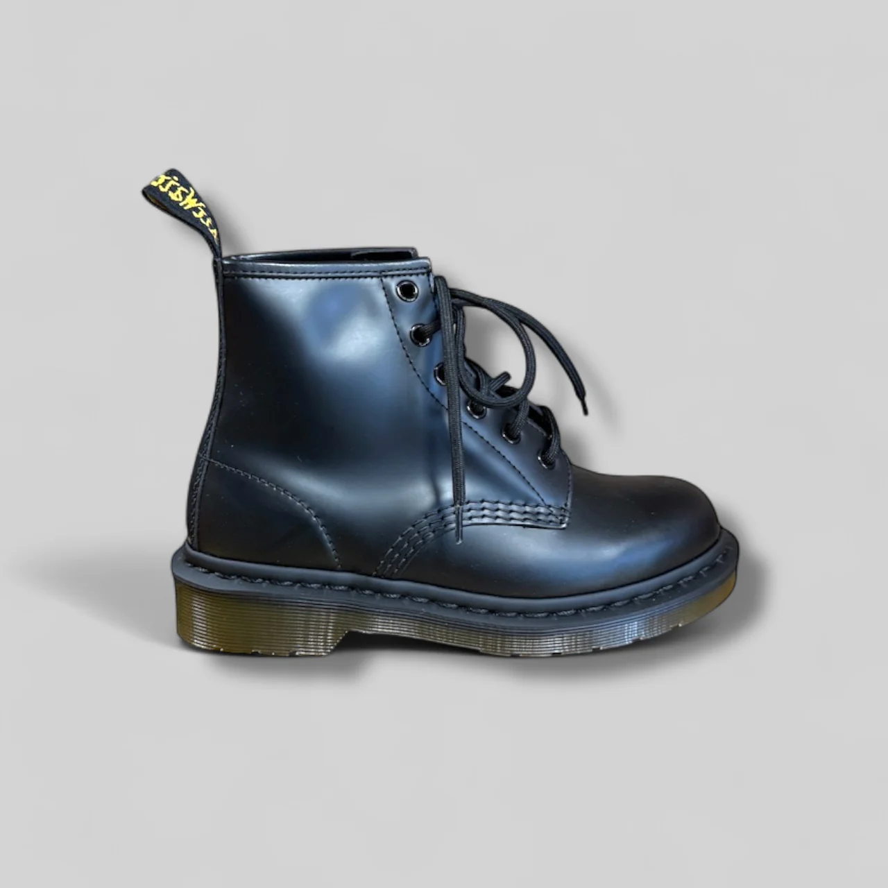 101 Black Smooth Ankle Boot