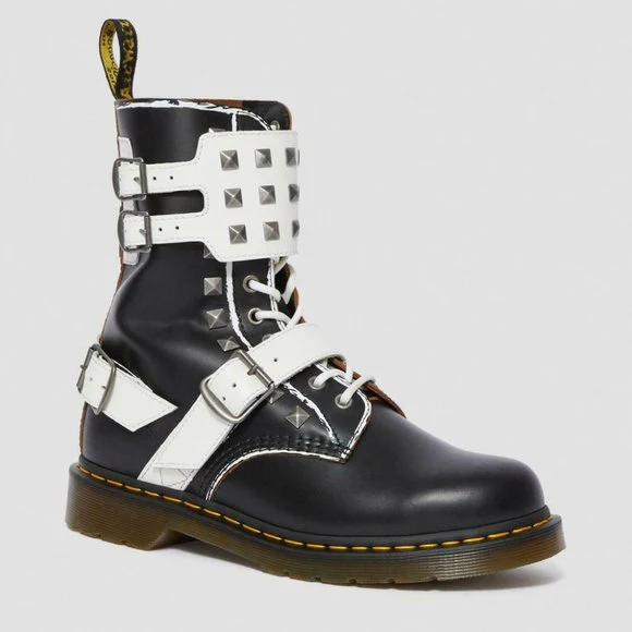 1490 Joska Stud Black/White Smooth