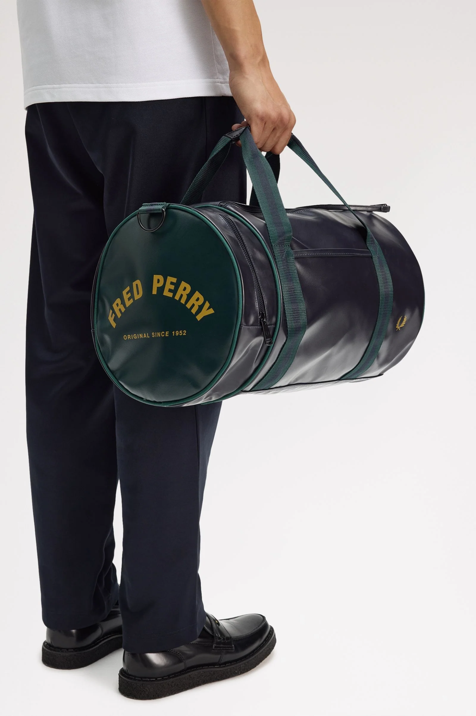 Fred Perry Classic Bag Navy Grassroots - Image 2