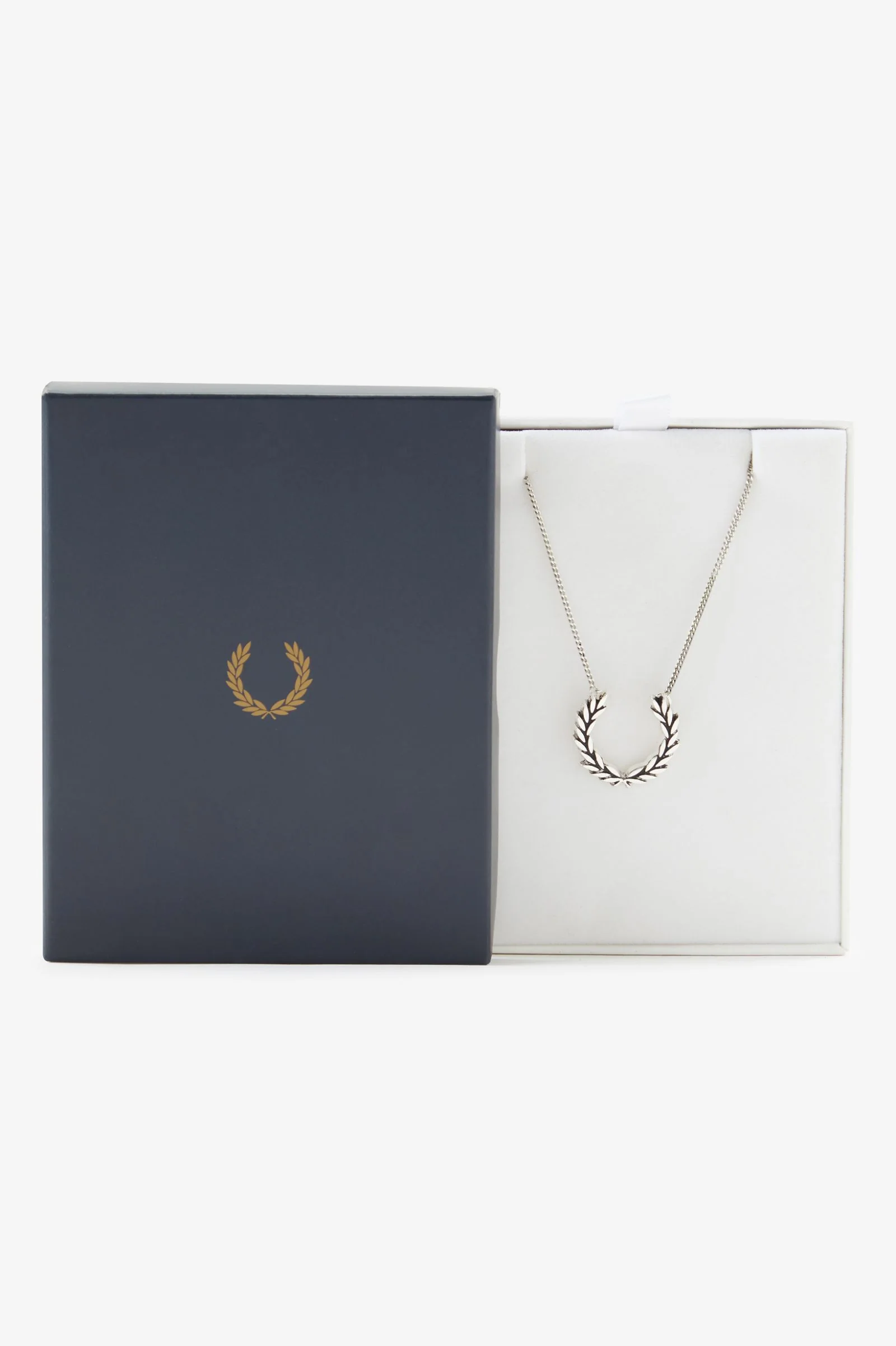 Fred Perry Laurel Wreath Necklace - Image 3