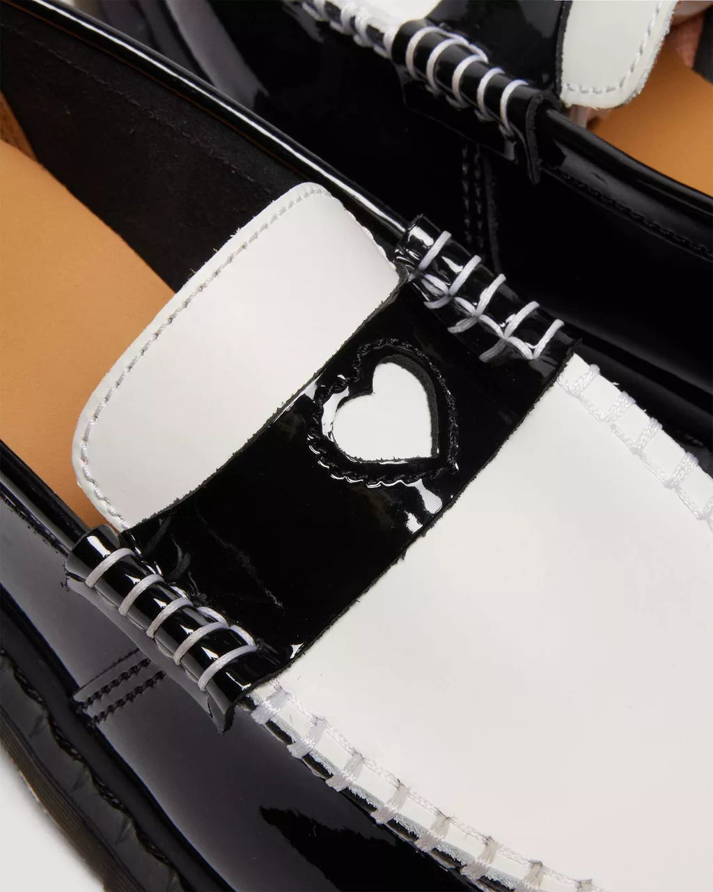Penton Heart Black & White - Image 4
